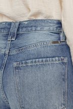 Load image into Gallery viewer, Kan Can ULTRA HIGH RISE 90'S WIDE LEG FLARE JEANS