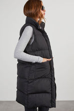 Load image into Gallery viewer, Black Windproof Longline Full Zipper Puffer Vest with Pockets
