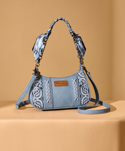 Load image into Gallery viewer, Wrangler Bandana Paisley Should Bag Jean