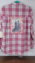 Load image into Gallery viewer, Vintage Mt. Rainier Hiking Scene Ragging Patch Flannel
