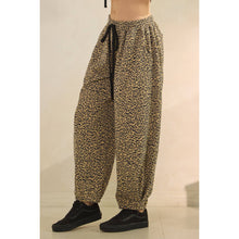Load image into Gallery viewer, Printed French Terry Cozy Sweat Pants
