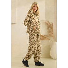 Load image into Gallery viewer, Printed French Terry Cozy Sweat Pants
