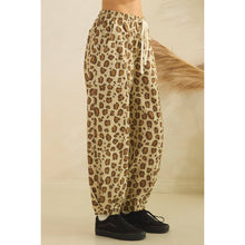 Load image into Gallery viewer, Printed French Terry Cozy Sweat Pants
