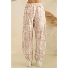 Load image into Gallery viewer, Printed French Terry Cozy Sweat Pants
